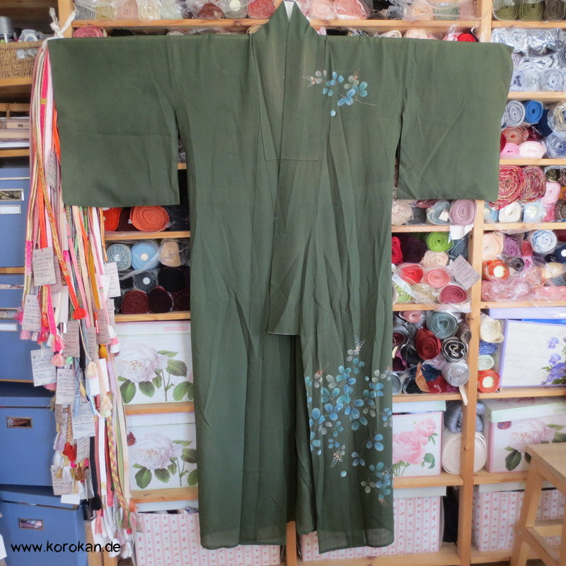 olivgrün mit Nandina Hitoe Rho Seiden Homongi Kimono