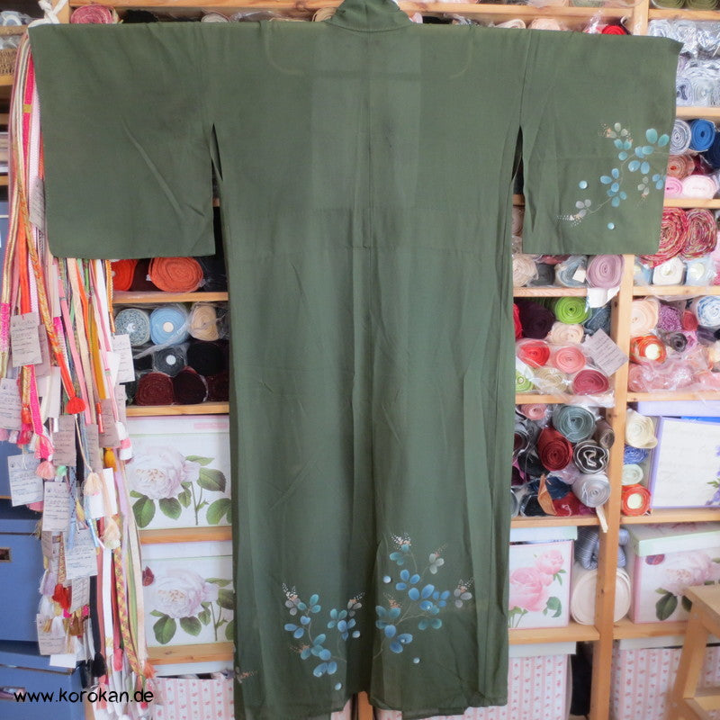 olivgrün mit Nandina Hitoe Rho Seiden Homongi Kimono