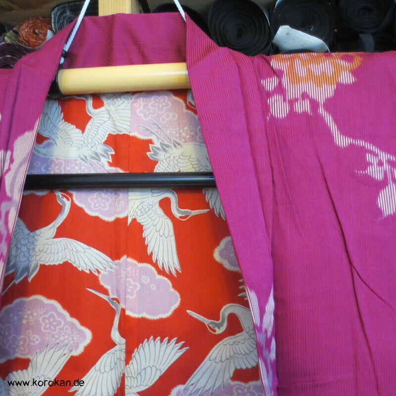 feingestreifter Paeonienstoff, Kranichfutter Haori Seidensatinstreifen Kimono Jacke