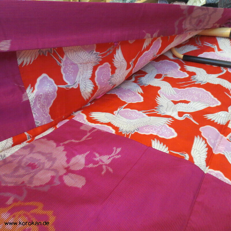 feingestreifter Paeonienstoff, Kranichfutter Haori Seidensatinstreifen Kimono Jacke