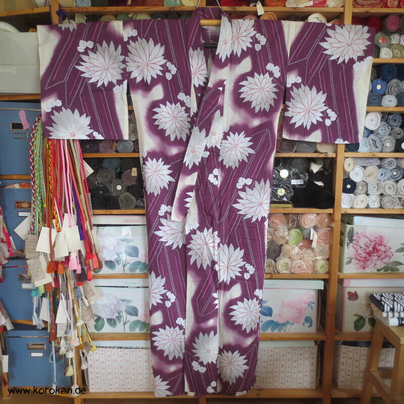 Yukata Baumwoll Kimono Chrysanthemen und Pfeilfedern