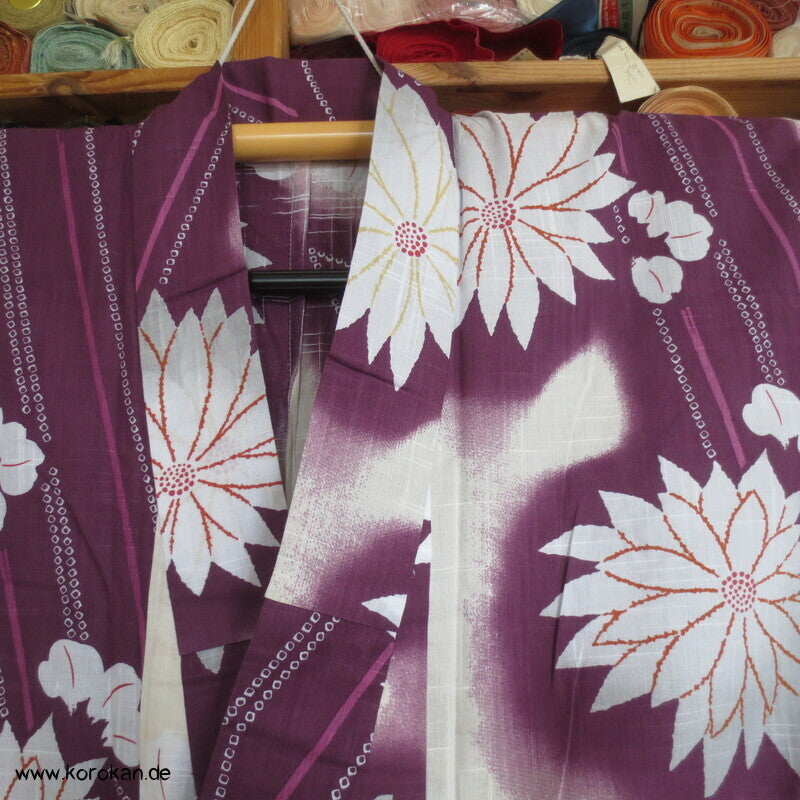 Yukata Baumwoll Kimono Chrysanthemen und Pfeilfedern