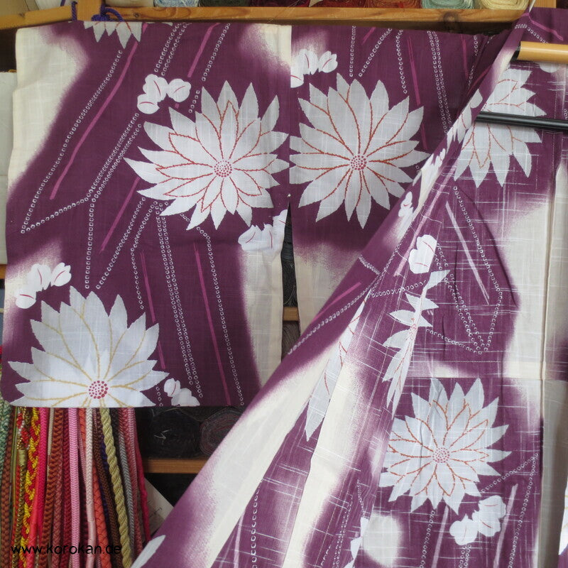 Yukata Baumwoll Kimono Chrysanthemen und Pfeilfedern
