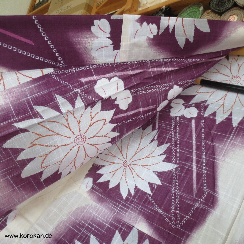 Yukata Baumwoll Kimono Chrysanthemen und Pfeilfedern