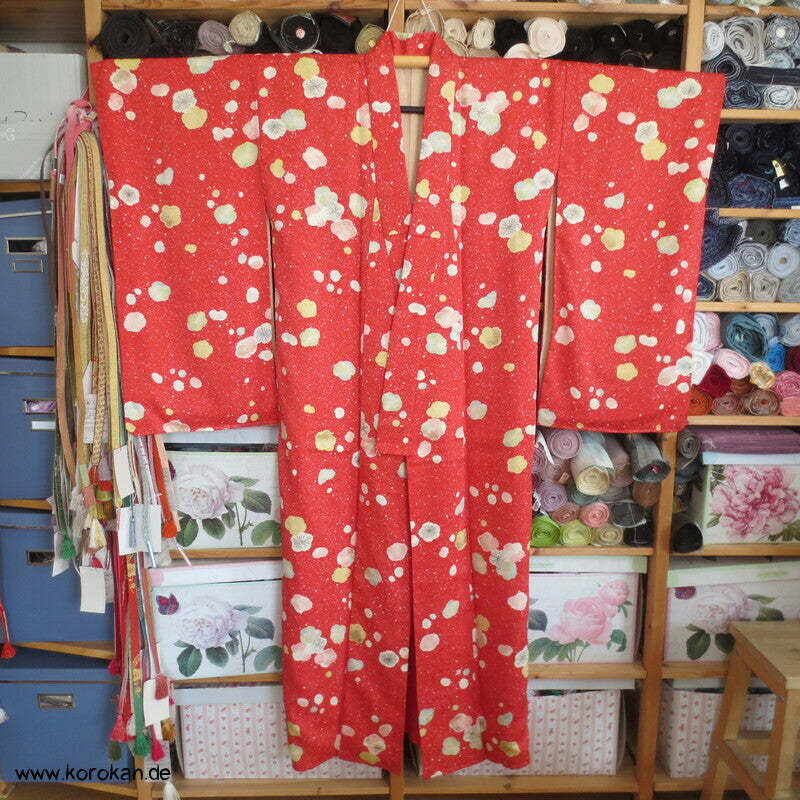 Pflaumenblüten Golddruck Seidendamast Chu Furisode / Komon Kimono