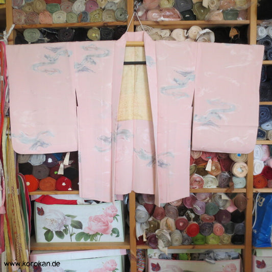 pastellfarben glänzende Urushi Wellen Seidenbrokat Haori Kimono Jacke