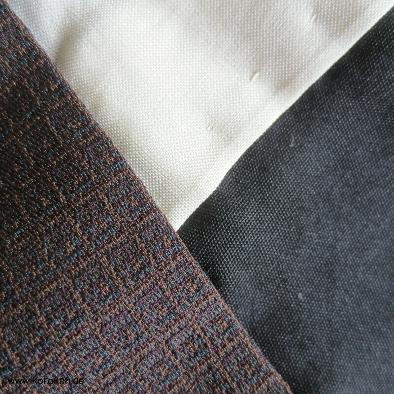 ein gesticktes Mon Komon Kimono
