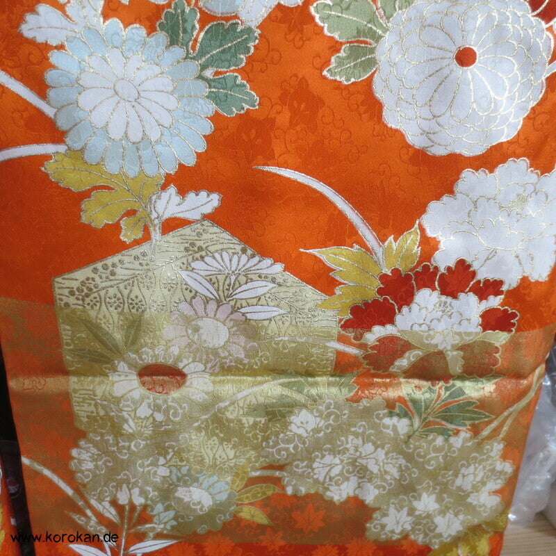 destroyed Heritage, ganz viel Gold Kakeshita Furisode Seidenbrokat Kimono