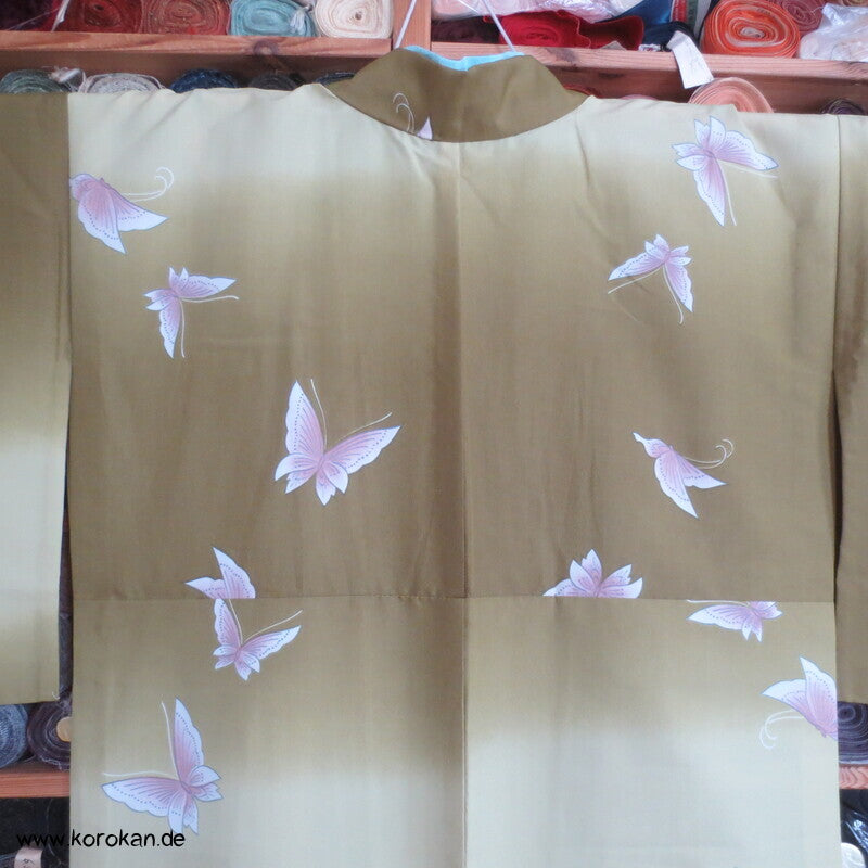 rosa Schmetterlinge auf oliv Verlauf Hitoe Kimono
