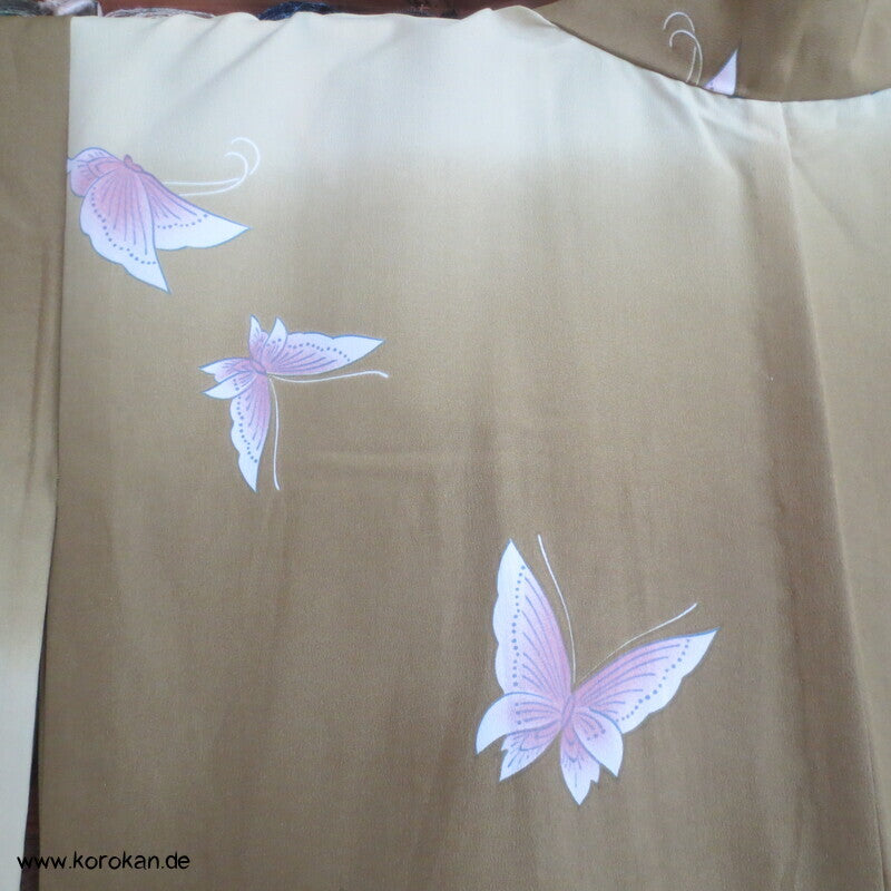 rosa Schmetterlinge auf oliv Verlauf Hitoe Kimono