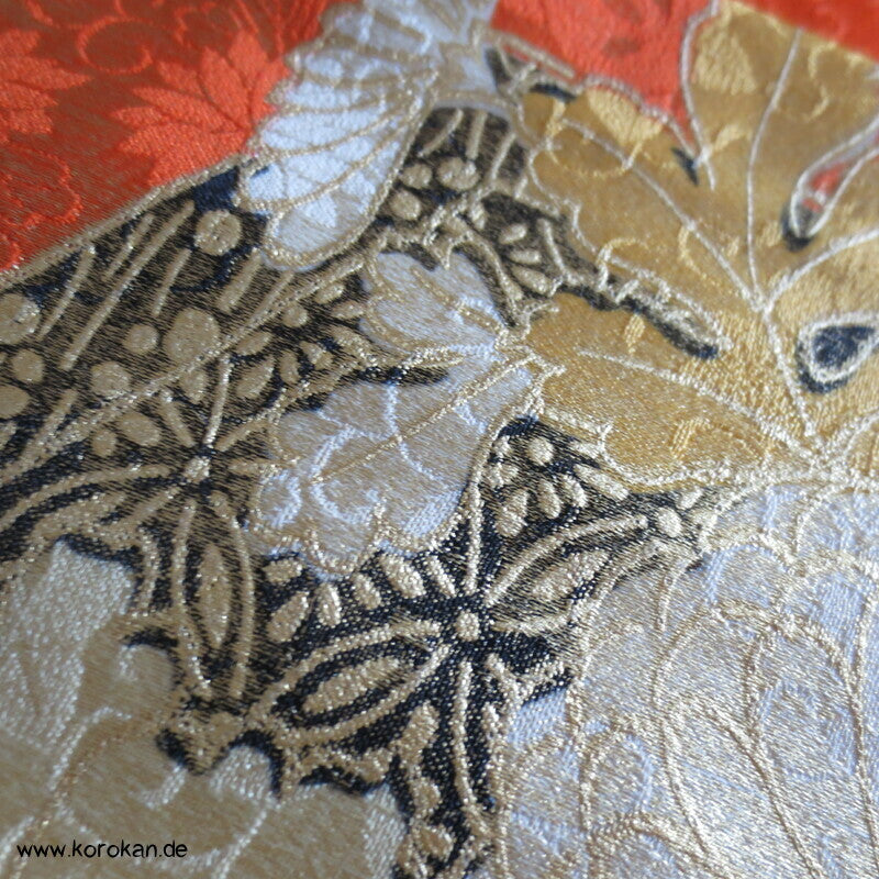 destroyed Heritage, ganz viel Gold Kakeshita Furisode Seidenbrokat Kimono