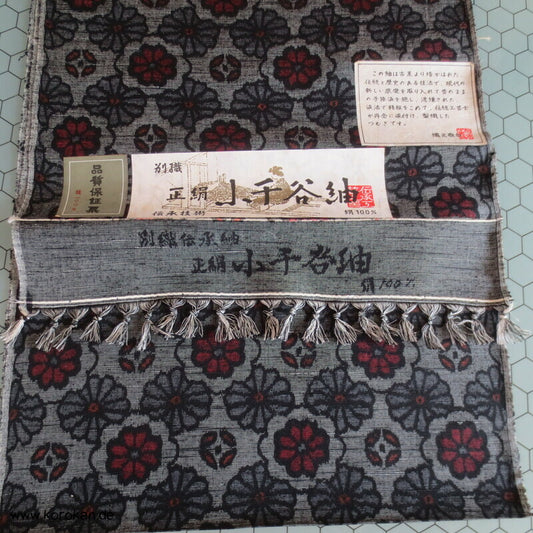 Chrysanthemen Kasuri Ojiya Tsumugi Seide