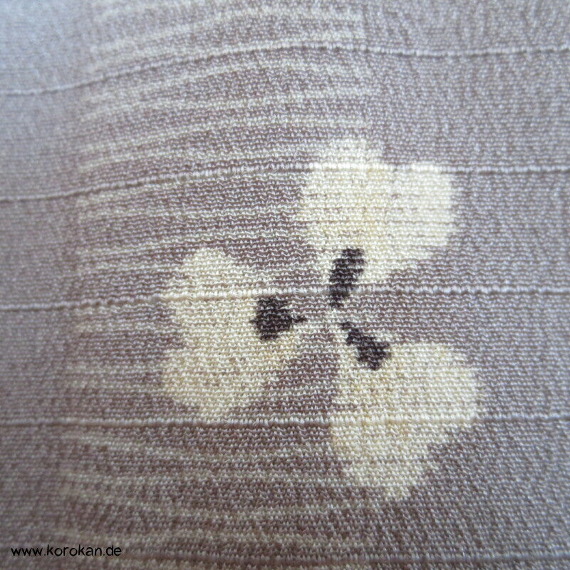 graumauve mit Kleeblättern Komon Kimono