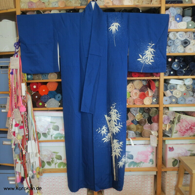 Winter Bambus auf blau Seidencrepe Tsukesage Kimono