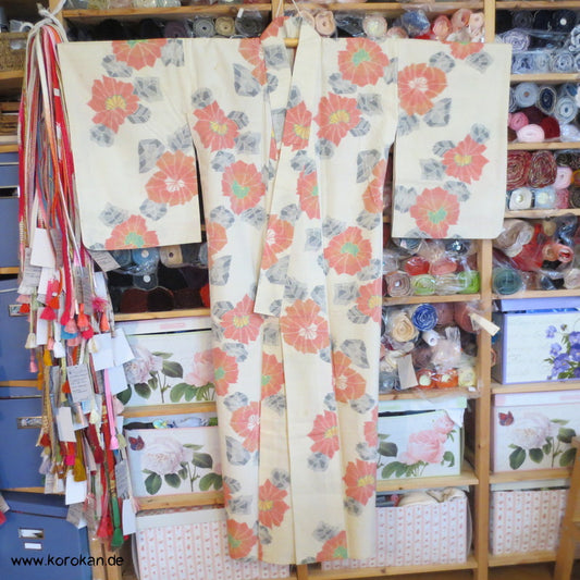 Weihnachtssterne Hitoe Kimono, Kasuri Tsumugi Seide