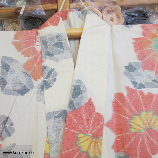 Weihnachtssterne Hitoe Kimono, Kasuri Tsumugi Seide
