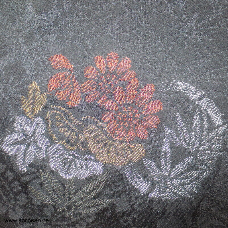 Urushi Blumenrondelle Seidenjacquard Haori Kimono Jacke