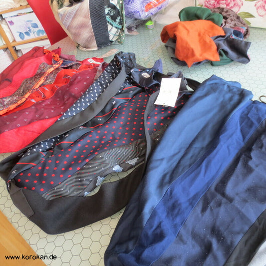 Upcycling Krawatten Rucksack - Synthetik Durchzugring