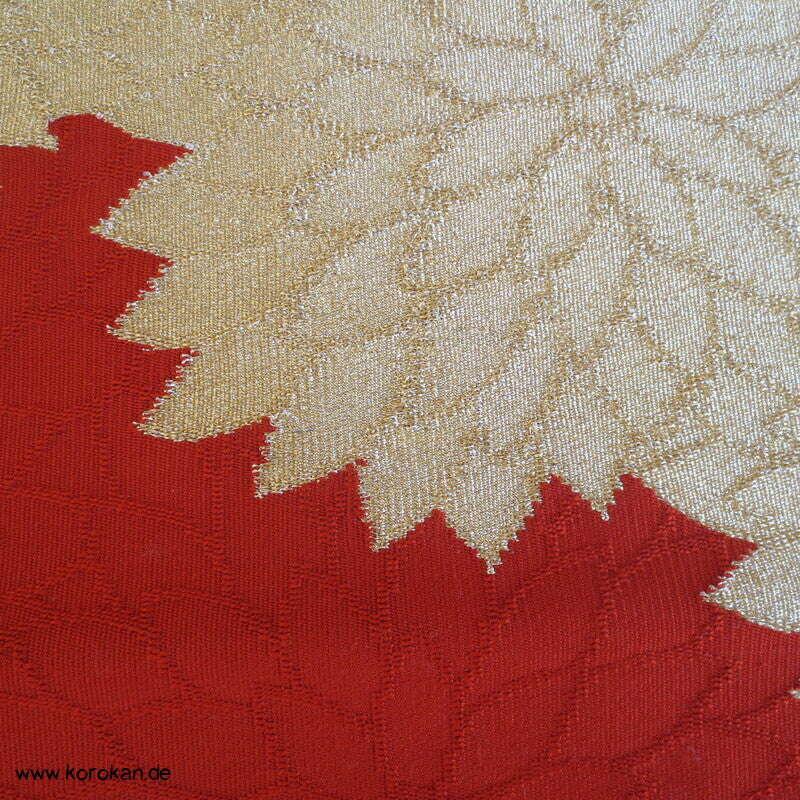 Nagoya Obi allover Chrysanthemen rot - gold