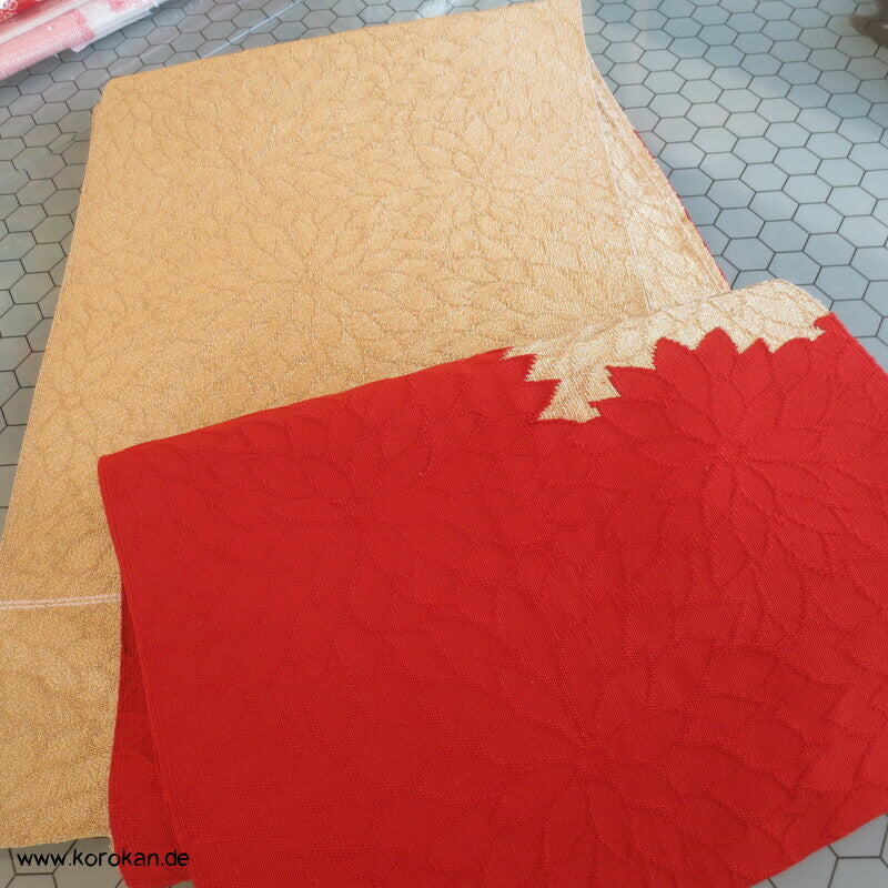 Nagoya Obi allover Chrysanthemen rot - gold