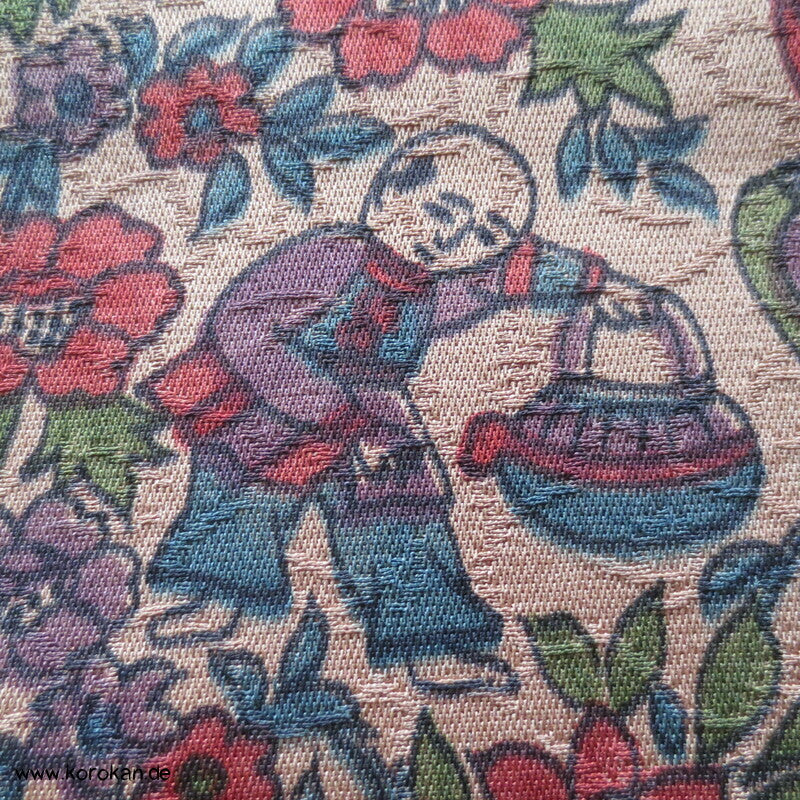 Kinder mit Papierschirmen und Blumen Komon Kimono