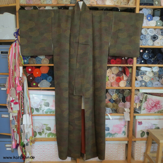 drehende Chrysanthemen Komon Kimono