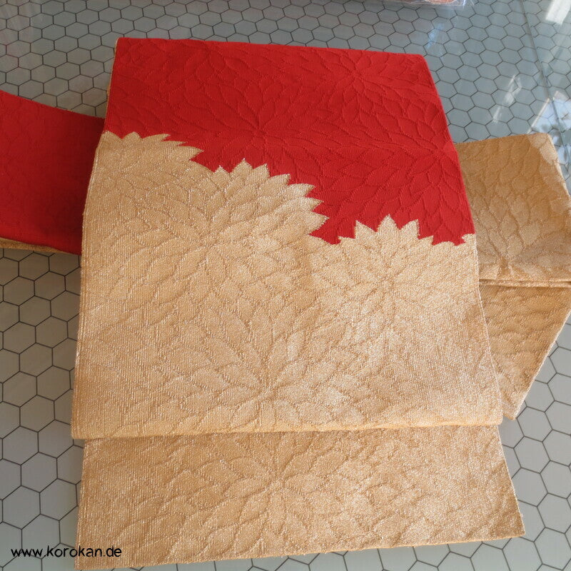 Nagoya Obi allover Chrysanthemen rot - gold