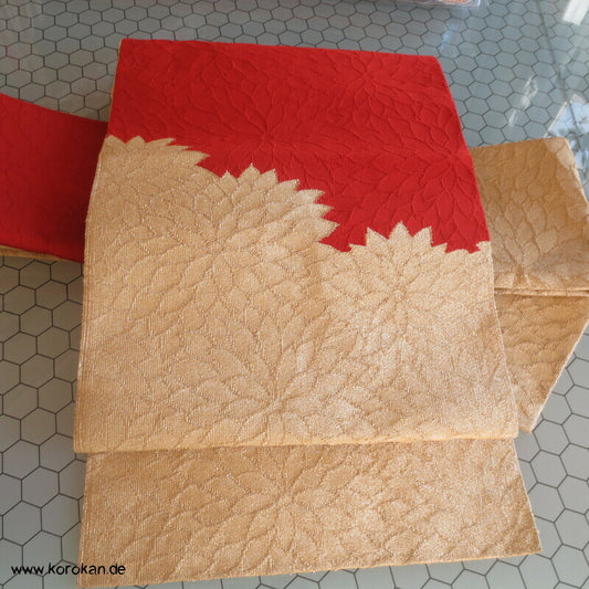 Nagoya Obi allover Chrysanthemen rot - gold