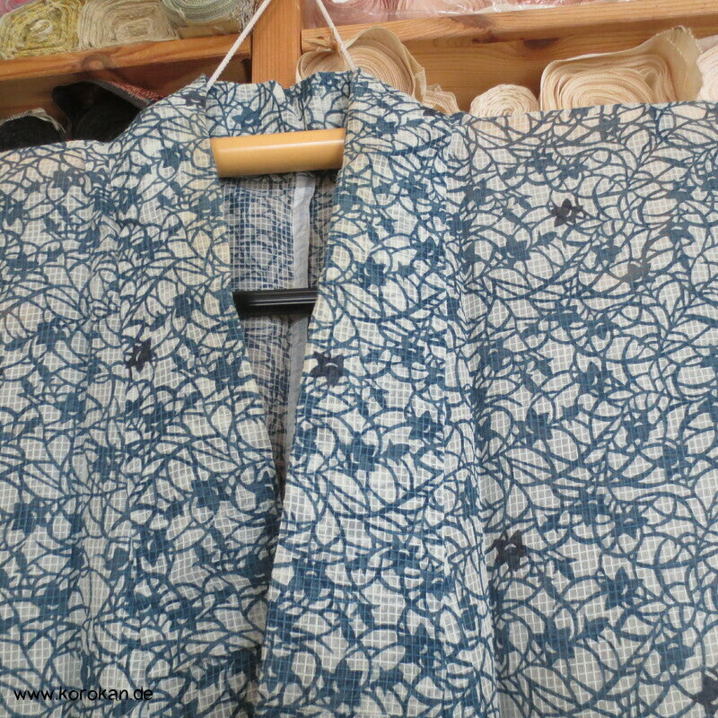 Blumenranken auf Karogewebe Hitoe Kimono, leicht transparent