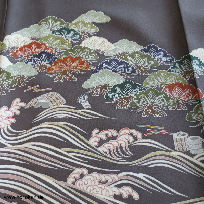 Wellen und Pinien Irotomesode Kimono, taupe Seidencrepe
