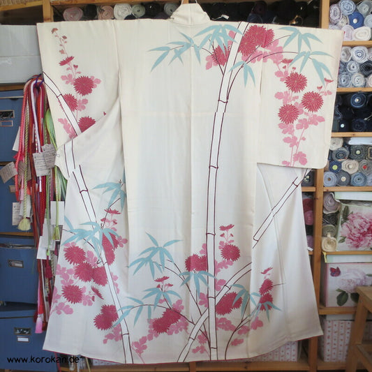 klares Bambusmotiv mit Kiku Seidencrepe Homongi Kimono