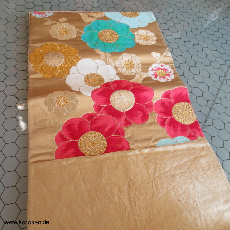 Fukuro Obi große Sakura Blüten auf gold