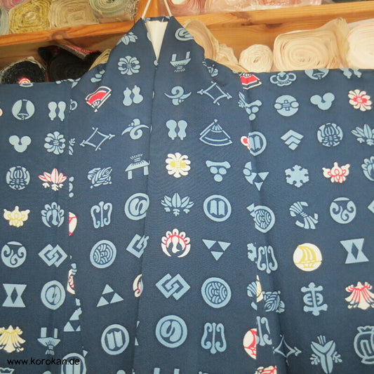 Mon Siegel auf petrolblau Seidencrepe Komon Kimono
