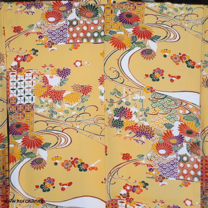 bunte klassisch japanische Muster Chu Furisode Seidencrepe Kimono
