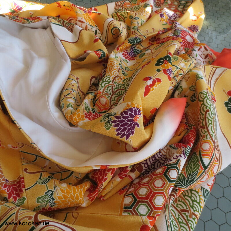 bunte klassisch japanische Muster Chu Furisode Seidencrepe Kimono