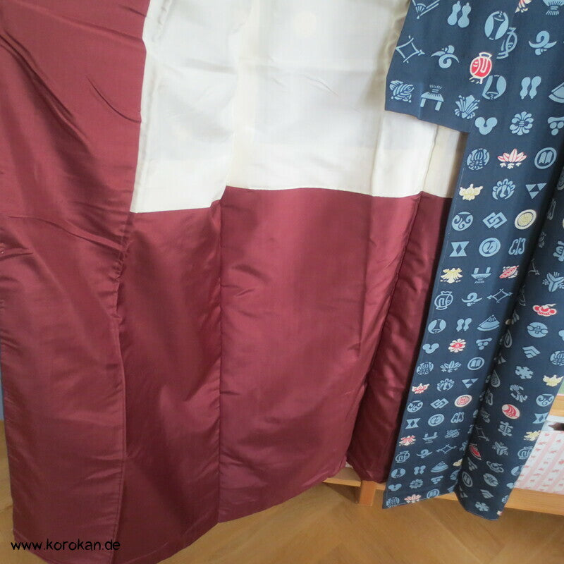 Mon Siegel auf petrolblau Seidencrepe Komon Kimono
