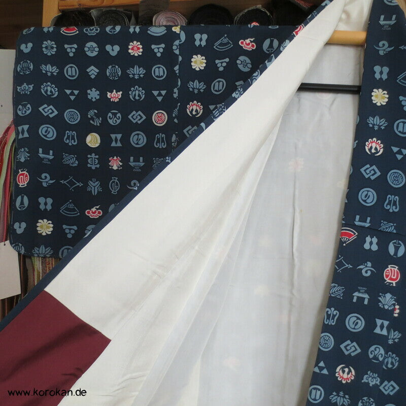 Mon Siegel auf petrolblau Seidencrepe Komon Kimono