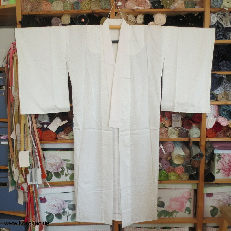 weiße Chrysanthemen Juban Unterkimono, Krageneinsteller