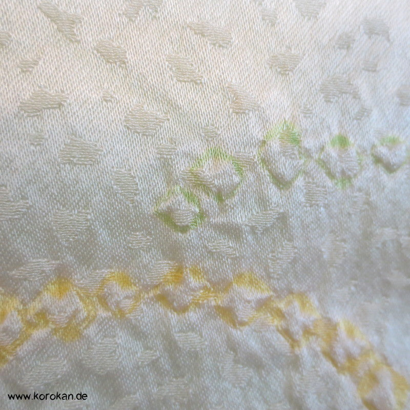 Shibori Wolken auf zartgrün Seidendamast Haori Kimono Jacke