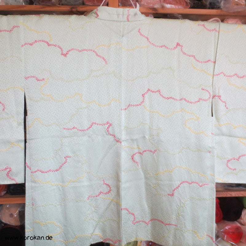 Shibori Wolken auf zartgrün Seidendamast Haori Kimono Jacke