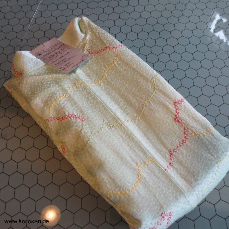 Shibori Wolken auf zartgrün Seidendamast Haori Kimono Jacke