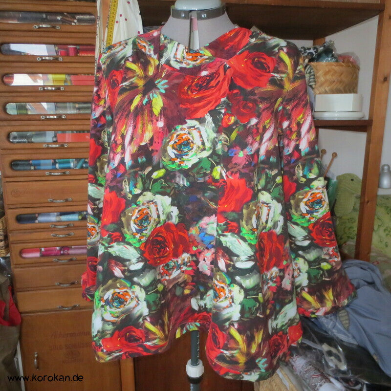 Baumwolljersey Rosen Langarm Shirt mit Rosenblütenausschnitt, Gr. XL