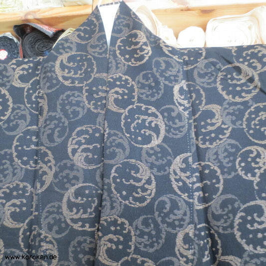 kupfer Wellenrondelle auf schwarz festlicher Komon Kimono