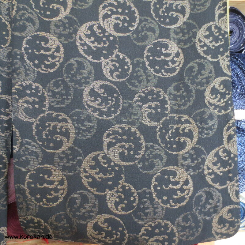 kupfer Wellenrondelle auf schwarz festlicher Komon Kimono