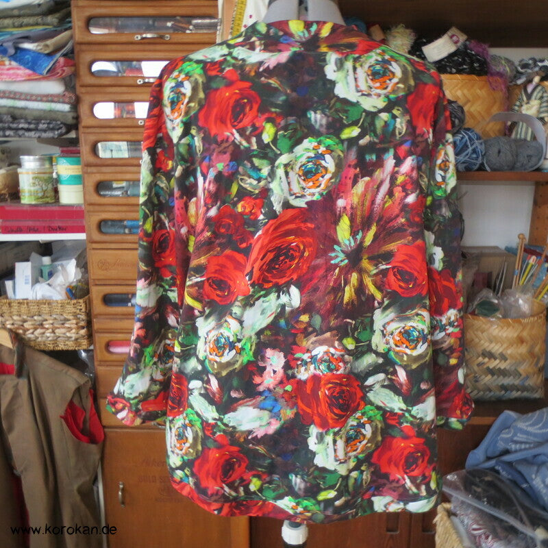 Baumwolljersey Rosen Langarm Shirt mit Rosenblütenausschnitt, Gr. XL