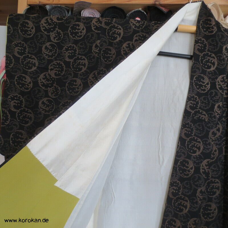 kupfer Wellenrondelle auf schwarz festlicher Komon Kimono