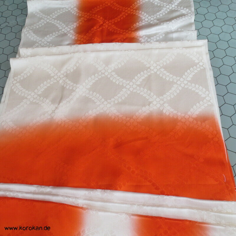 Seidendamast Hakkake Bokashi weiß orange unteres Futter für Kimono Karieba