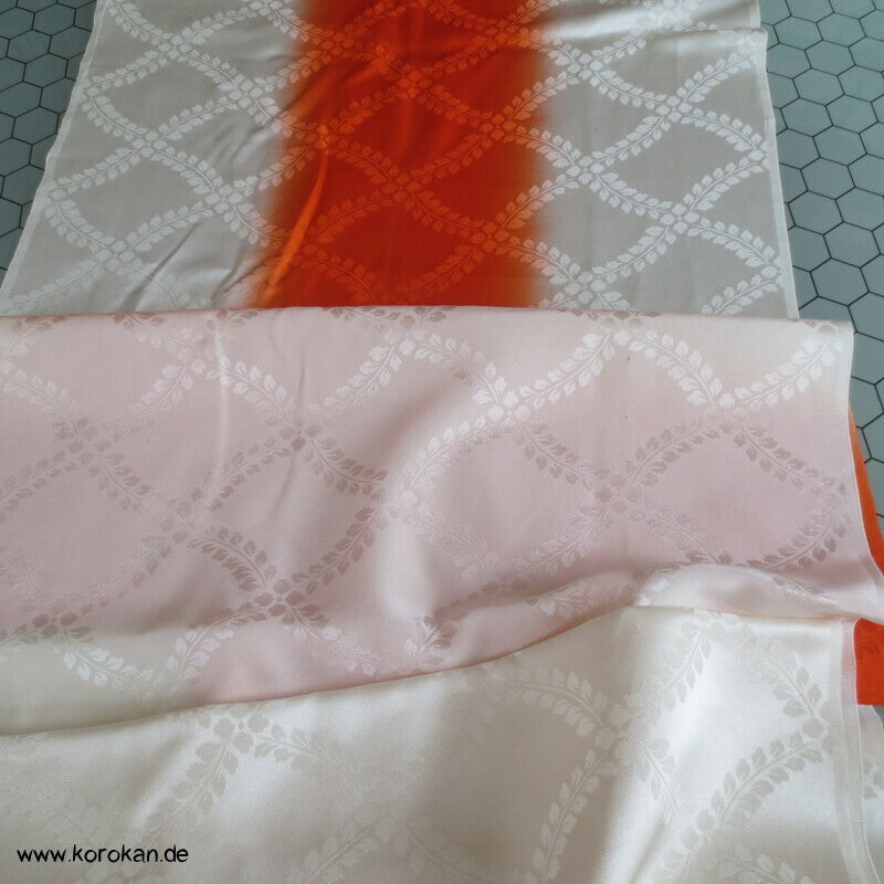 Seidendamast Hakkake Bokashi weiß orange unteres Futter für Kimono Karieba