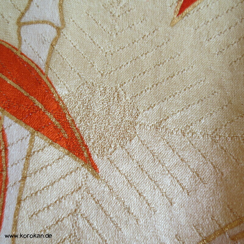 Furisode Kimono, üppige Muster, prächtige Golddruck - und stickerei