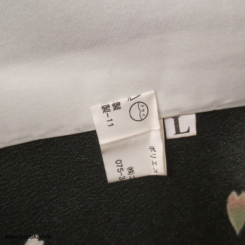 fallende Sakura Blütenblätter Hitoe Japan Kimono